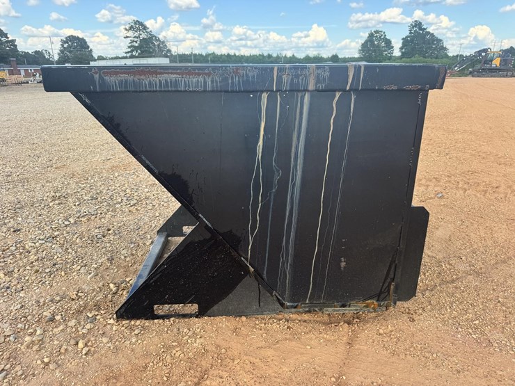 #8699-•-skid-steer-fix-trash-dumpster-image-3