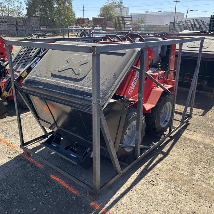 2026 AGT SDA-140W Skid Steer Loader