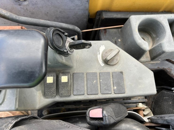 2012-caterpillar-303-image-22