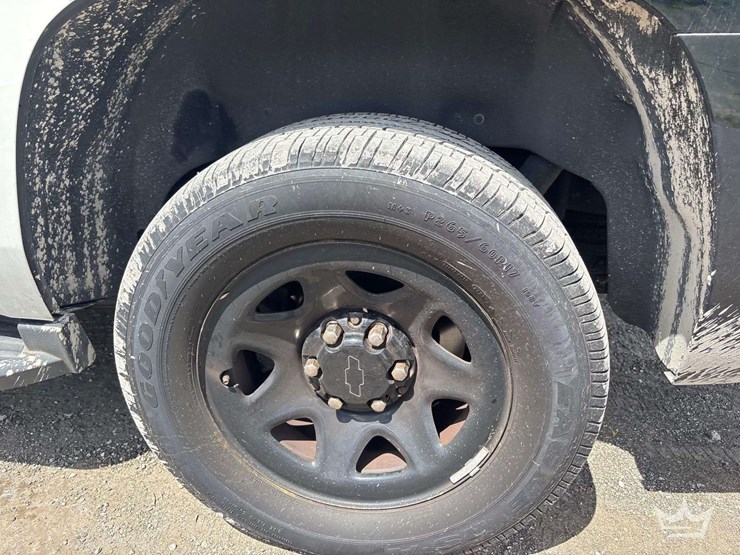 2018-chevrolet-tahoe-image-21