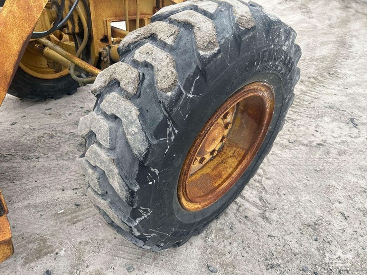 caterpillar-120g-image-29
