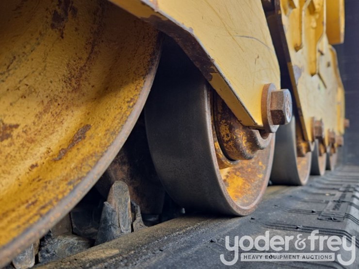2019-caterpillar-259d3-image-12