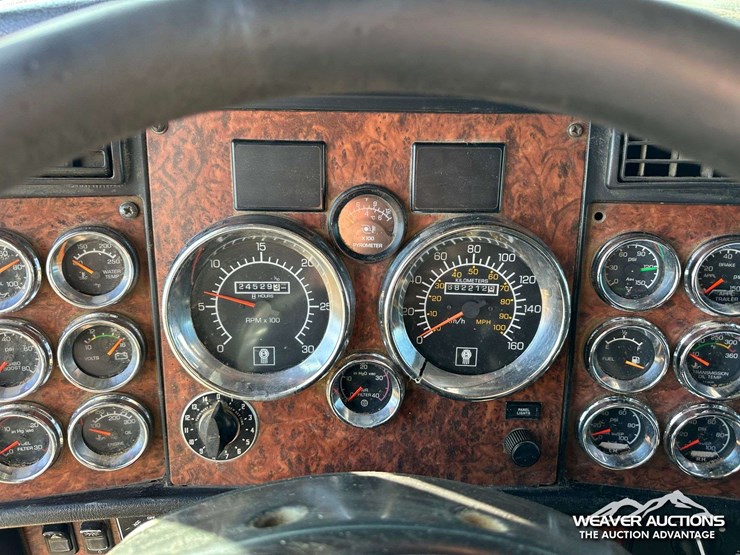 2006-kenworth-w900-image-15