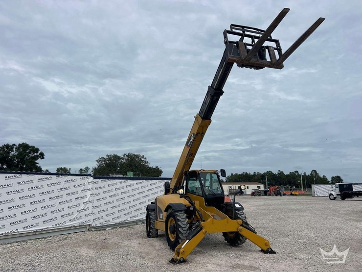 2019-caterpillar-th514d-image-3