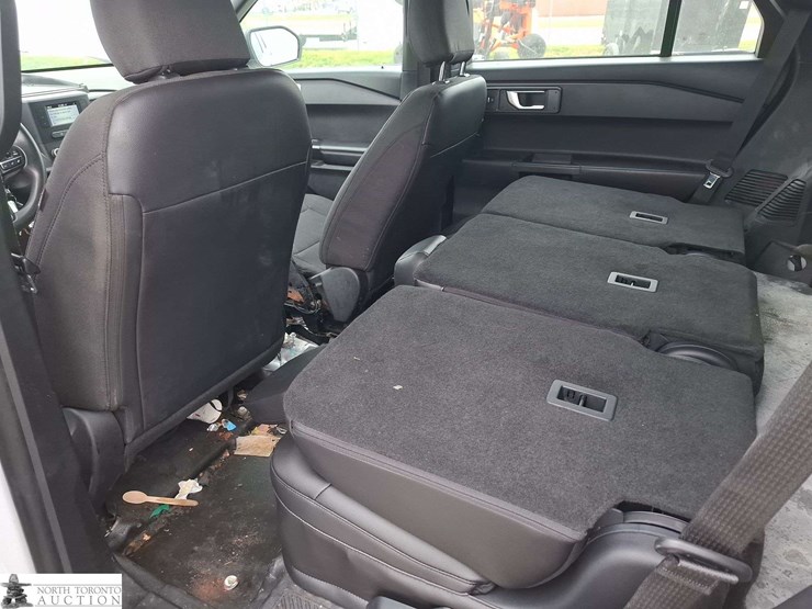 2021-ford-explorer-image-14
