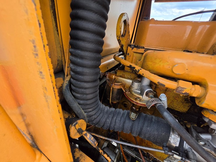 #25323-•-allis-chalmers-708c-fork-lift-image-29