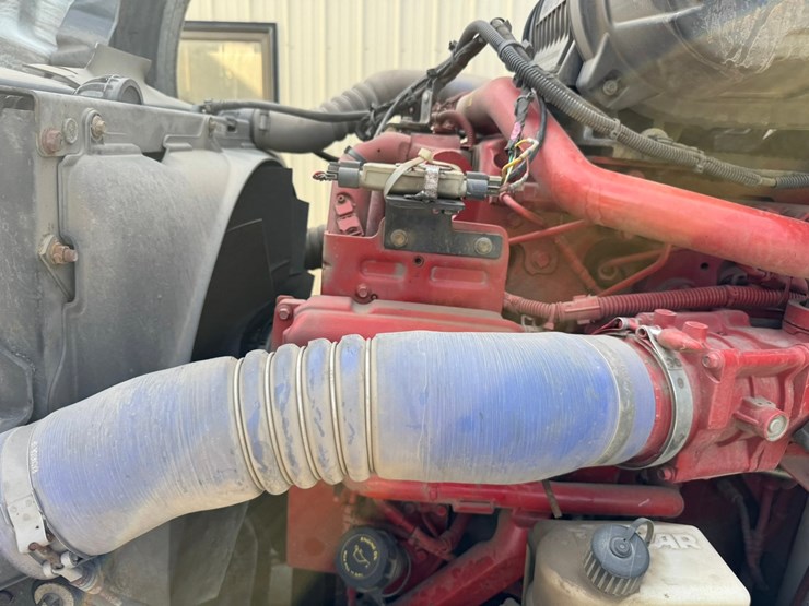 2022-kenworth-t680-image-48