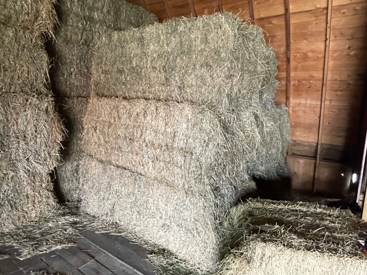 #1954-•-(10)-2026-first-crop-3-x-3-x-7-large-square-hay-bales-image-1