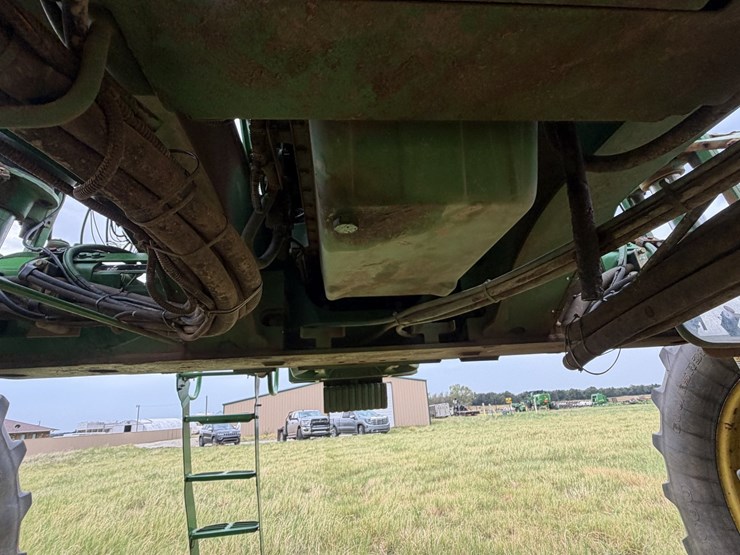 2010-john-deere-4830-image-38