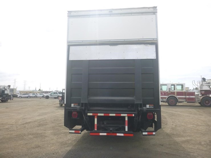 2016-ford-f650-xlt-image-6