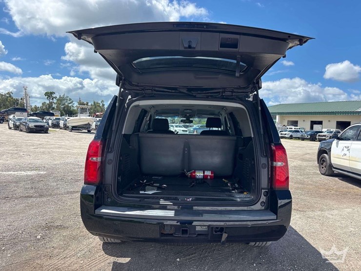 2018-chevrolet-tahoe-image-19