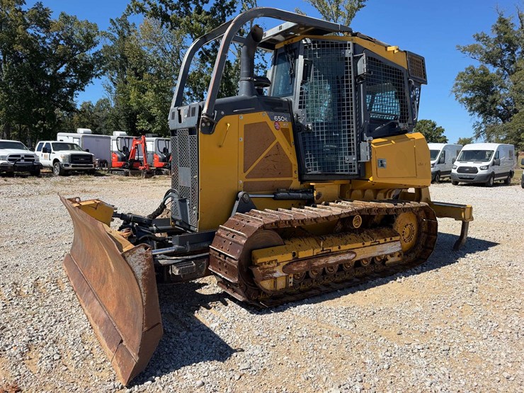 2018-deere-650k-image-1