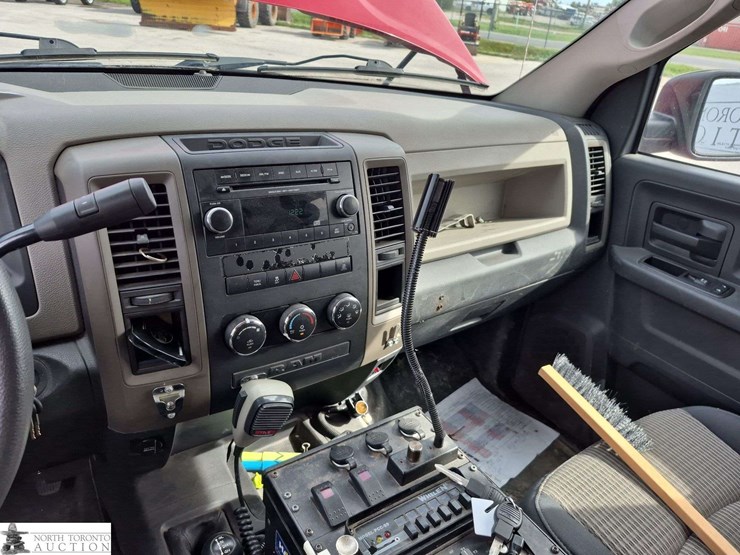 2012-dodge-2500-image-12