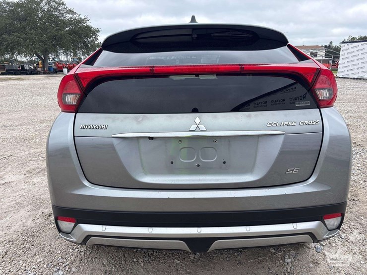2018-mitsubishi-eclipse-cross-image-27