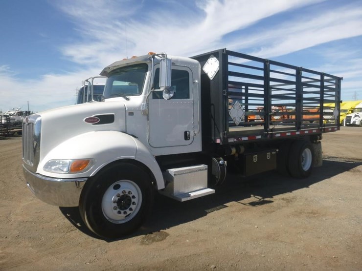 2023-peterbilt-337-image-1