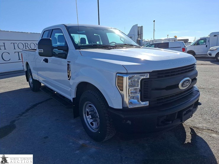 2018-ford-f350-image-3