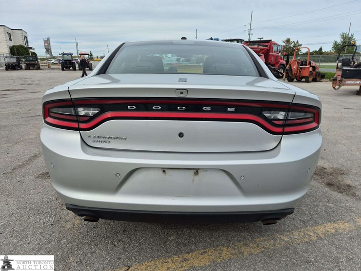 2019-dodge-charger-image-6