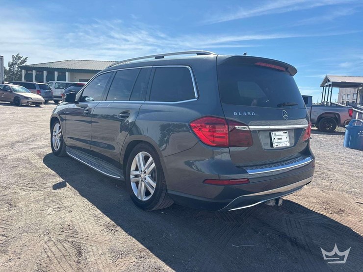 2014-mercedes-benz-gl450-image-4