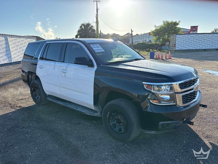 2019-chevrolet-tahoe-image-2