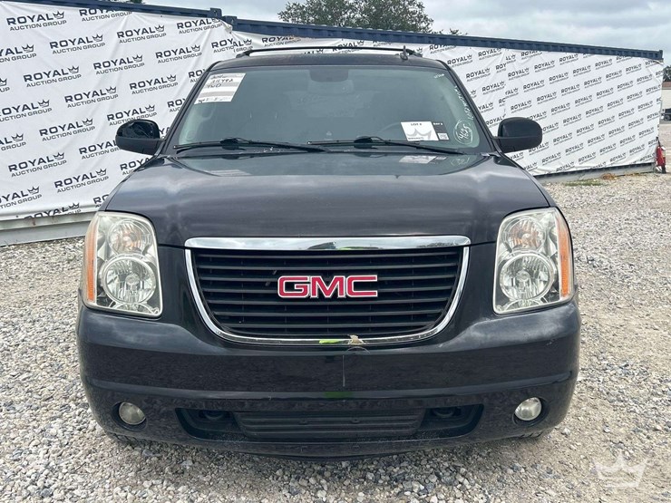 2011-gmc-yukon-image-27