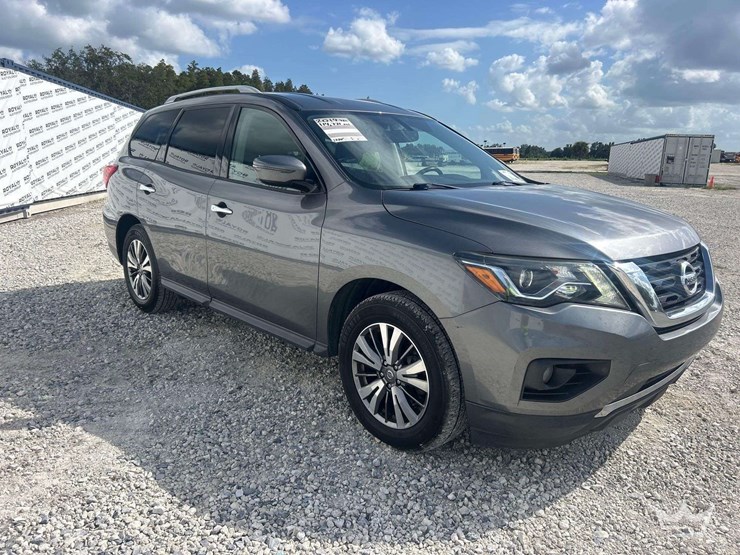 2019-nissan-pathfinder-image-2