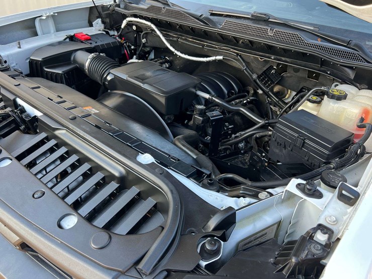 2021-chevrolet-3500hd-image-7
