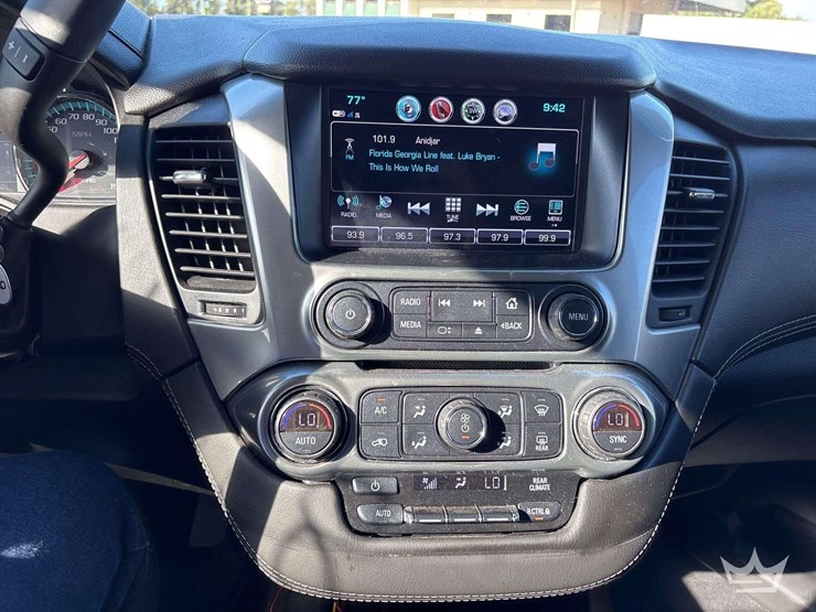 2019-chevrolet-tahoe-image-16