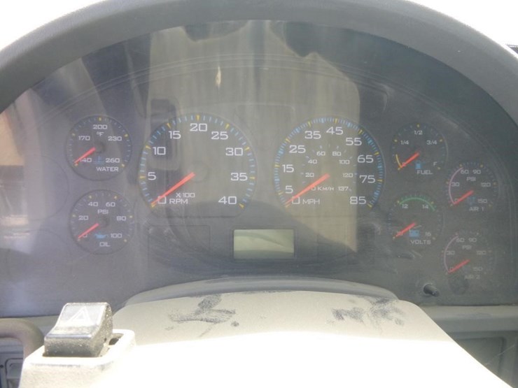 2005-international-durastar-4200-image-9