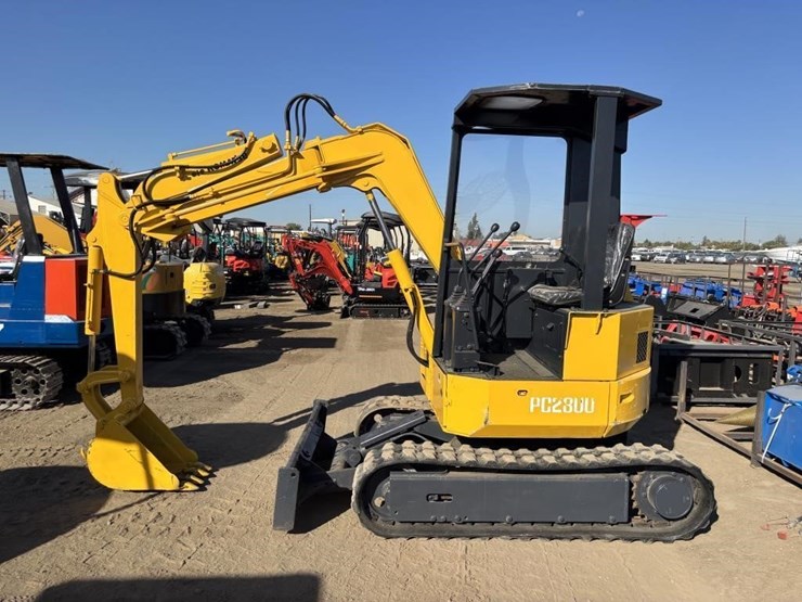 komatsu-pc28uu-image-5
