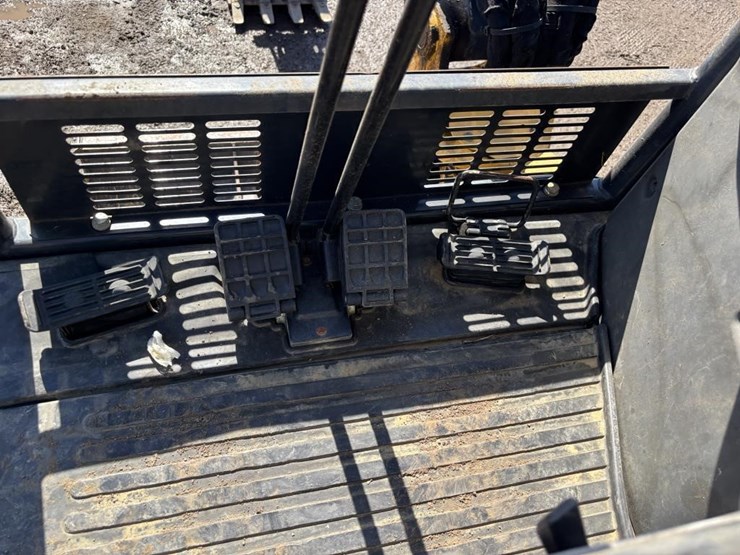 deere-27d-image-34