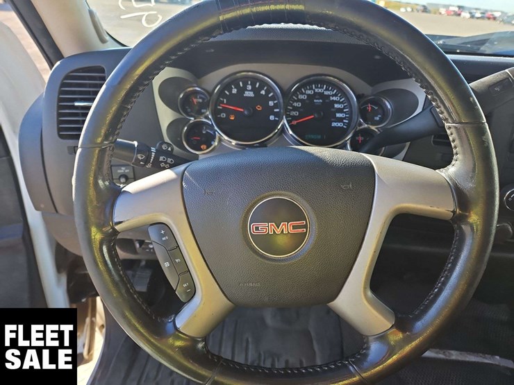 2012-gmc-sierra-2500hd-image-18