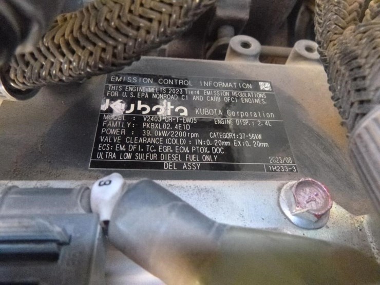 2024-takeuchi-tb257fr-image-36