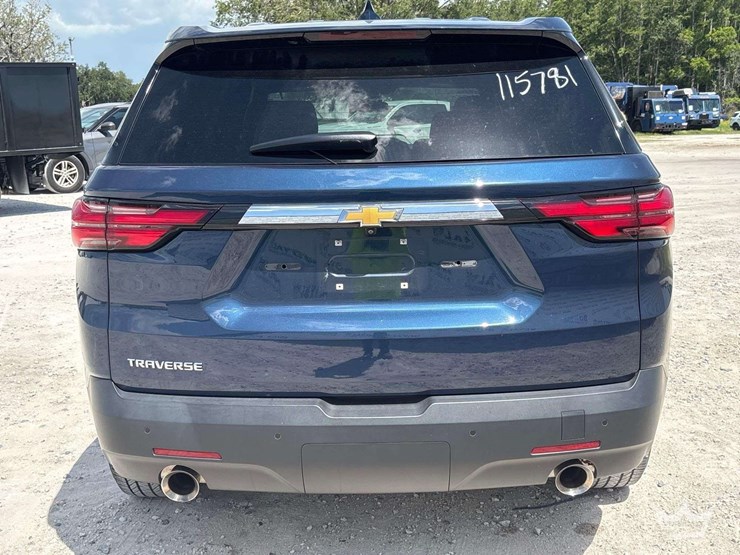 2022-chevrolet-traverse-image-22