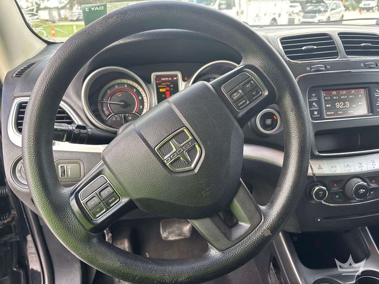 2017-dodge-journey-image-11