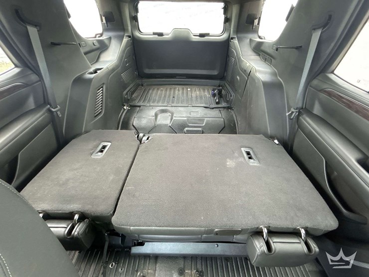 2022-chevrolet-tahoe-image-19