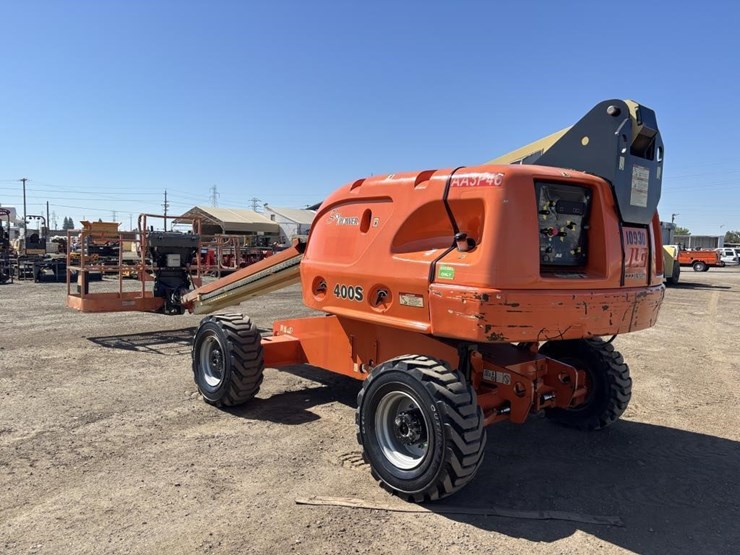 2007-jlg-400s-image-2