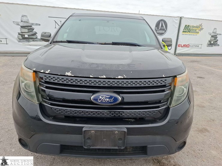 2015-ford-explorer-image-2