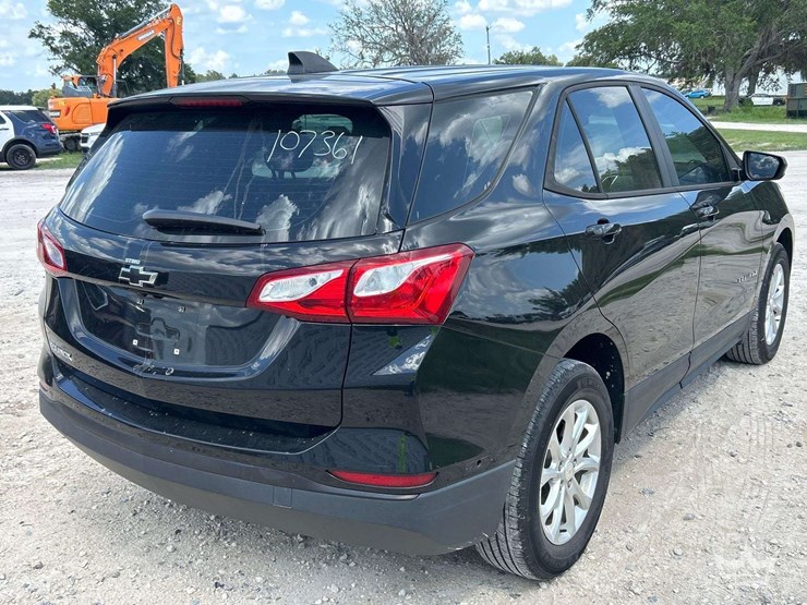 2020-chevrolet-equinox-image-3