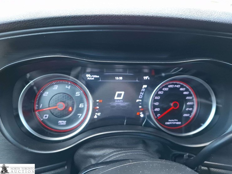 2019-dodge-charger-image-11