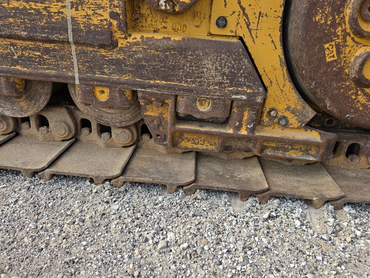 2007-caterpillar-953d-image-65