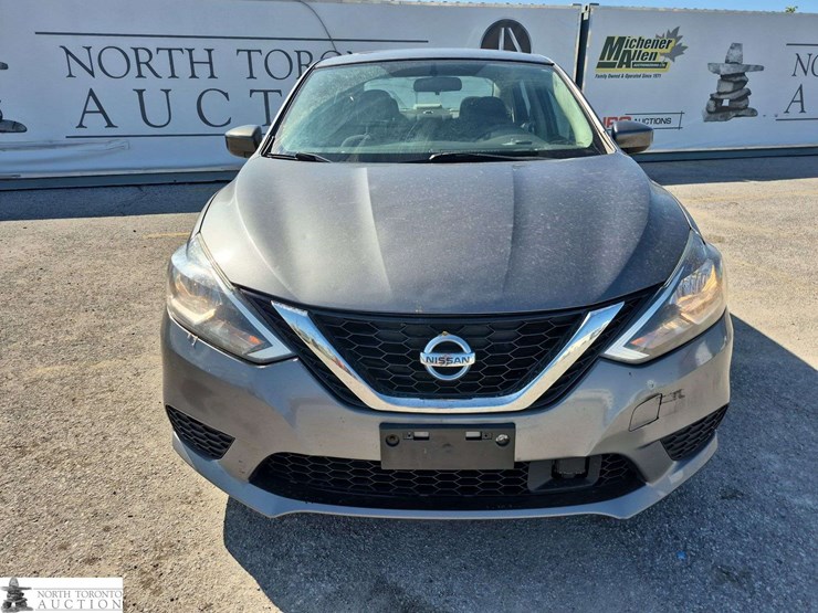 2018-nissan-sentra-sv-4dr-sedan-image-2