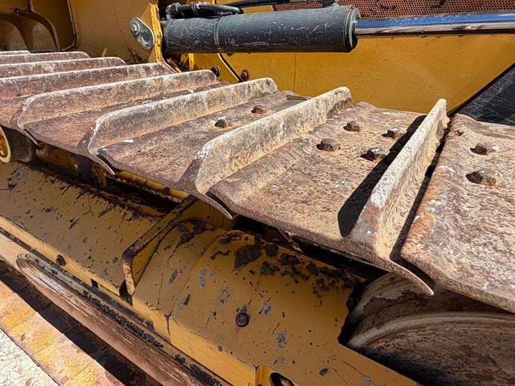 2018-deere-650k-image-32