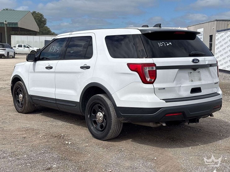 2018-ford-explorer-image-4