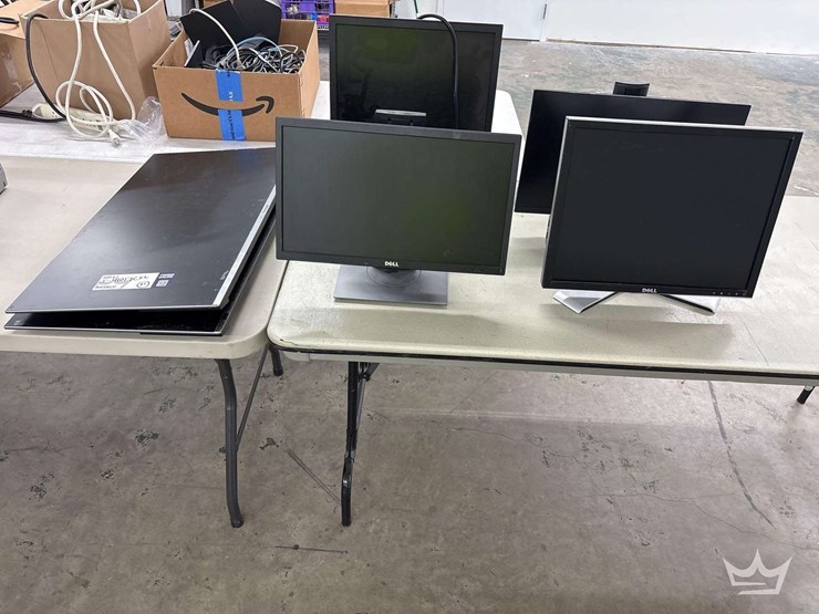 hp-&amp;-epson-projector,-view-sonic-monitors,-and-cords.-image-4