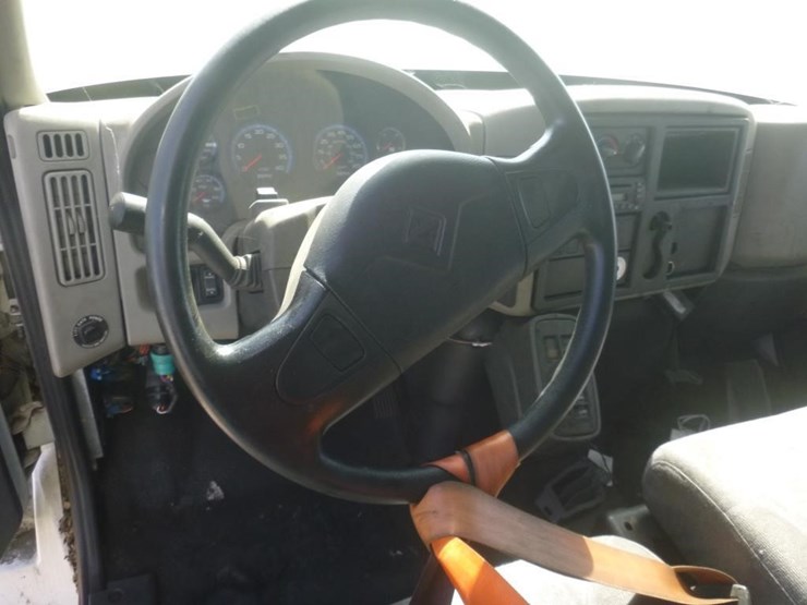 2013-international-durastar-4300-image-19