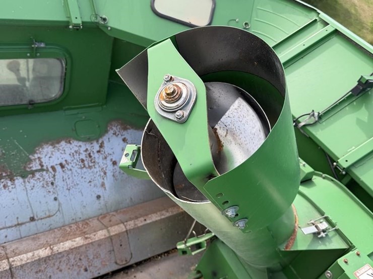 2011-john-deere-9770-sts-image-106