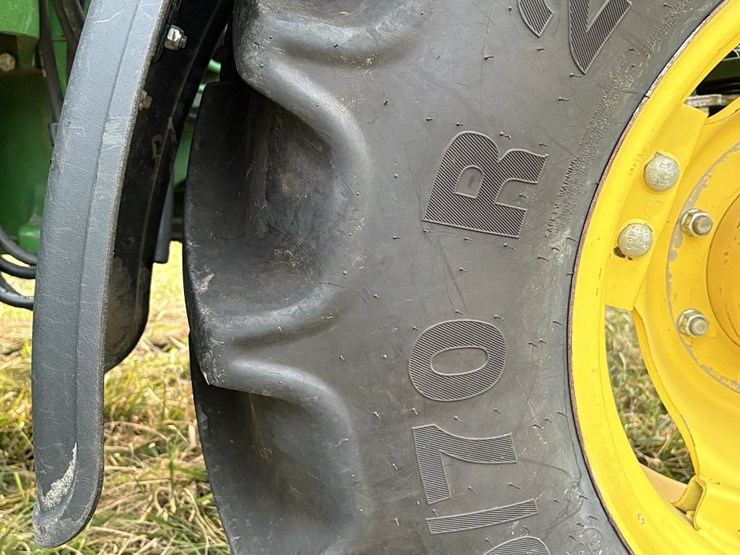 2018-john-deere-5125r-image-18