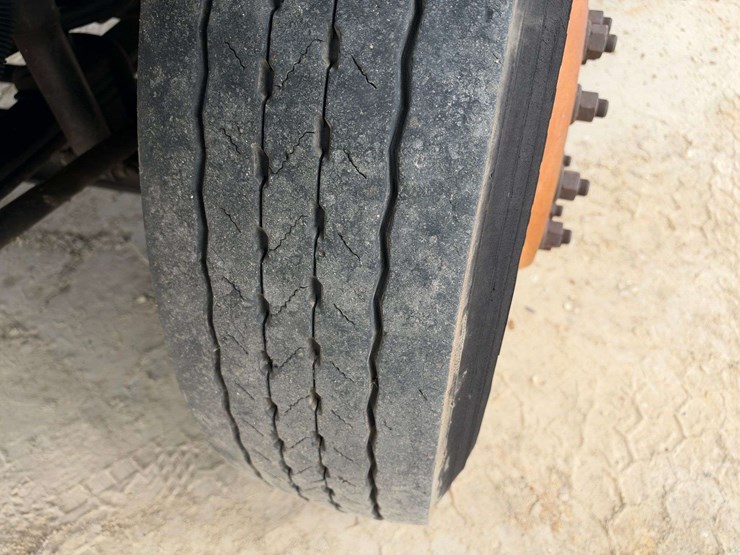 2009-international-durastar-4300-image-21