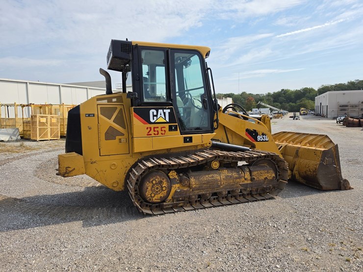 2007-caterpillar-953d-image-13