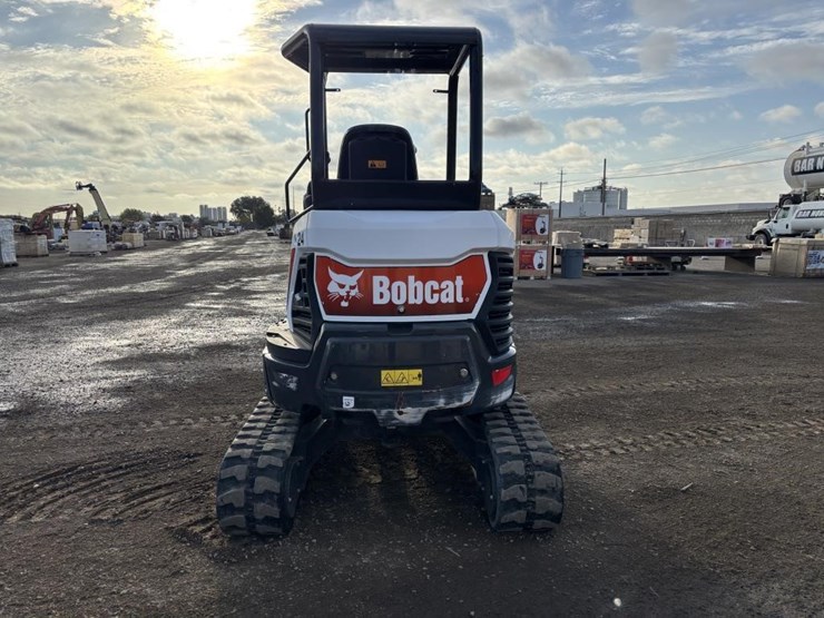 2021-bobcat-e26-image-8